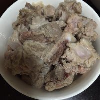 美味的香菇排骨焖饭做法图解3)