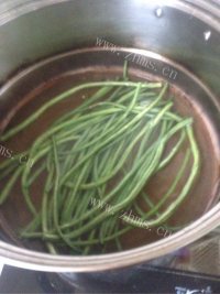 色香味俱全的凉拌豇豆做法图解2)