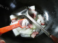 家常腊肉烩冬瓜的做法图解六