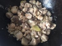 美味的黄焖鸡做法图解3)
