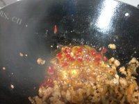 口感好的榨菜炒肉丝做法图解6)