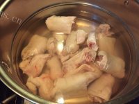 香气浓郁的红烧猪蹄做法图解7)