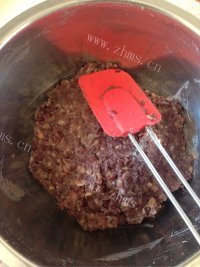 自制广式红豆月饼做法图解2)