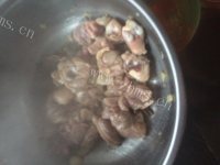美味的土豆烧鸡腿做法图解4)