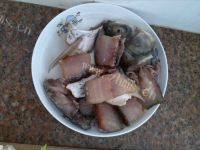 「DIY美食」豆干芹菜焖咸鱼的做法图解一