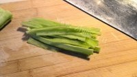 特下饭的苦瓜鸡蛋饼做法图解2)