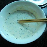 香醇的芝麻饼做法图解3)