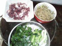 家常的大头菜炒肉做法图解1)