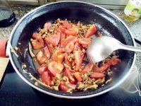 芹菜番茄炒肉丝的做法图解八