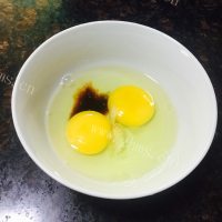 简易韭菜煎蛋做法图解2)