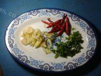 绿色食物韭菜炒豆芽做法图解5)