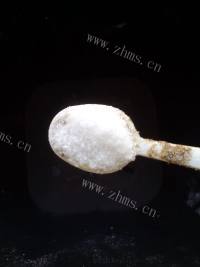 自制黑芝麻花卷做法图解3)