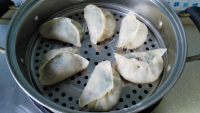 美味的韭菜鸡蛋烫面饺做法图解14)