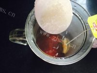 自制港式奶茶做法图解3)