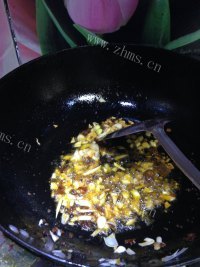 家常菜青椒炒腊肉做法图解4)