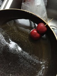 冰糖葫芦做法图解4)