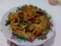 美美厨房之蒜苗回锅肉