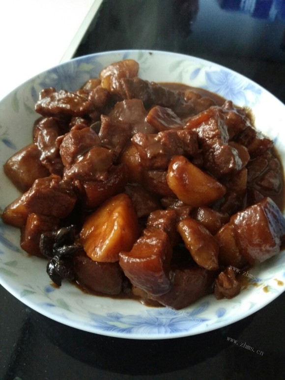 喷香的红烧肉炖土豆