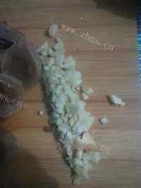 好吃的牛肉丸烩西兰花做法图解3)