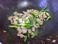 豉香蒜苔炒肉片做法图解6)