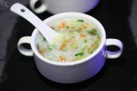诱人的蔬菜粥做法图解6)