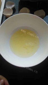 自制椰丝蛋白球做法图解1)