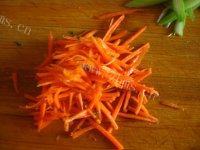 润滑的芹菜炒豆干做法图解4)