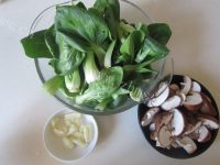 家常菜香菇炒油菜做法图解1)