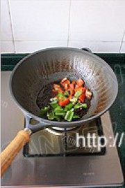 美味的圣诞鸡翅饭做法图解5)