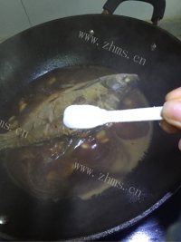 自制红烧野生鳊鱼做法图解10)