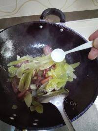 家常菜腊肉炒莴笋