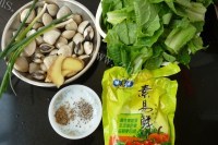 美味的白贝清煮油麦菜做法图解1)