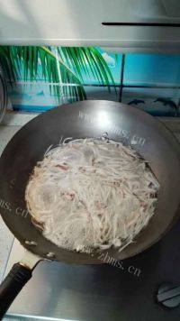 口感极佳的凉拌杏鲍菇做法图解4)