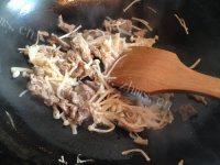 金针菇炒肉「家庭版」