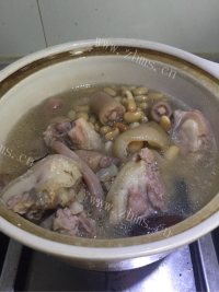自制砂锅猪尾做法图解4)