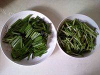 简单的韭菜炒香干做法图解3)