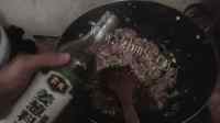 好吃的酸菜肉餡水餃做法图解3)