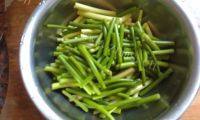 美味蒜苔牛肉做法图解1)