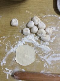 美味的韭菜鸡蛋饺做法图解6)