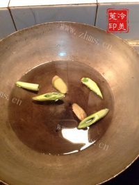 美味的白灼虾做法图解8)