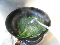 美味的蒜蓉菜心做法图解10)