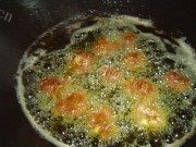 美味的涮牛肉丸子做法图解3)