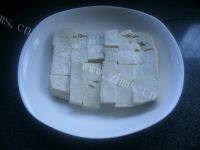 「美味可口」咸黄鱼蒸豆腐做法图解3)