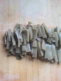美味的酸辣粉做法图解2)