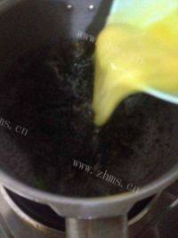 家常菜紫菜瘦肉蛋花汤做法图解6)