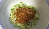 家常凉拌菠菜粉丝面筋做法图解11)