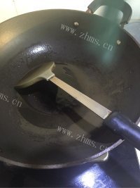 美味鲫鱼山药汤做法图解3)