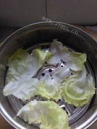 自制芹菜猪肉包做法图解7)