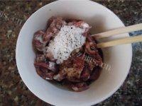 开胃青椒榨菜肉丝做法图解4)
