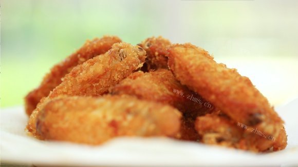 芳香四溢的炸鸡翅